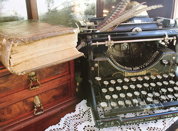 The old typewriter